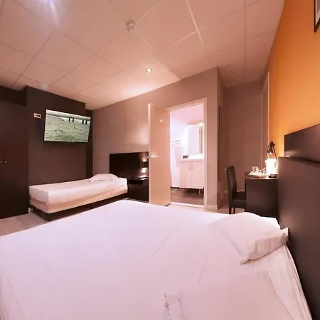 Alpha Hotel 3*