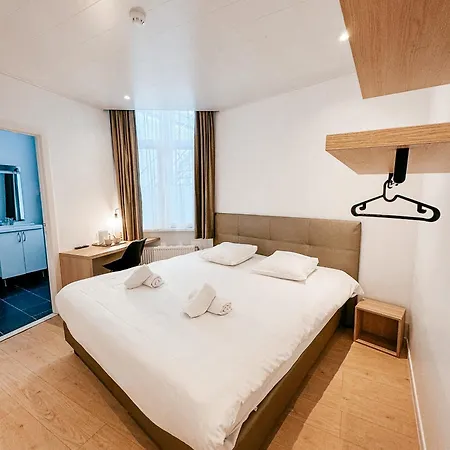 Alpha Hotell 3*
