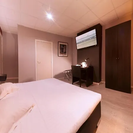Hotel Alpha